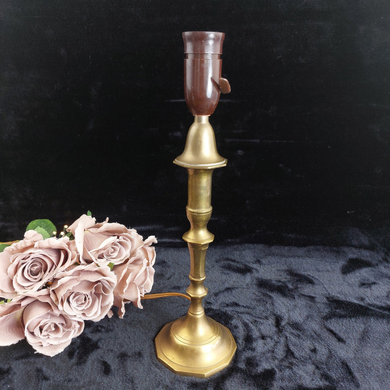 Vintage Brass Lamp Table Good Patina EU Plug Classic Electric Light 15" Tall14