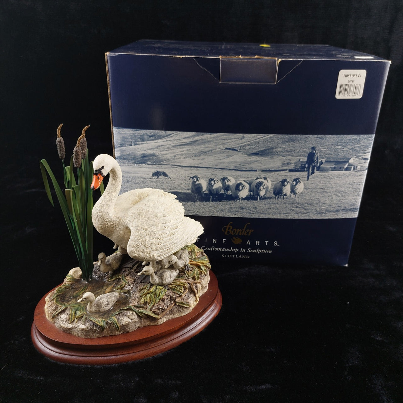 Border Arts Fine First One In Swan & Cygnets Figurine 1997 Handmade Scotland dec5