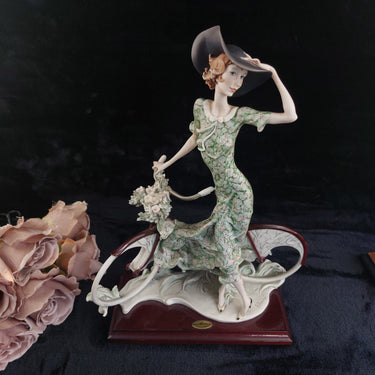 Giuseppe Armani Florence “Bicycle  Spring” Rare lady Figurine 0539C Porcelain.0