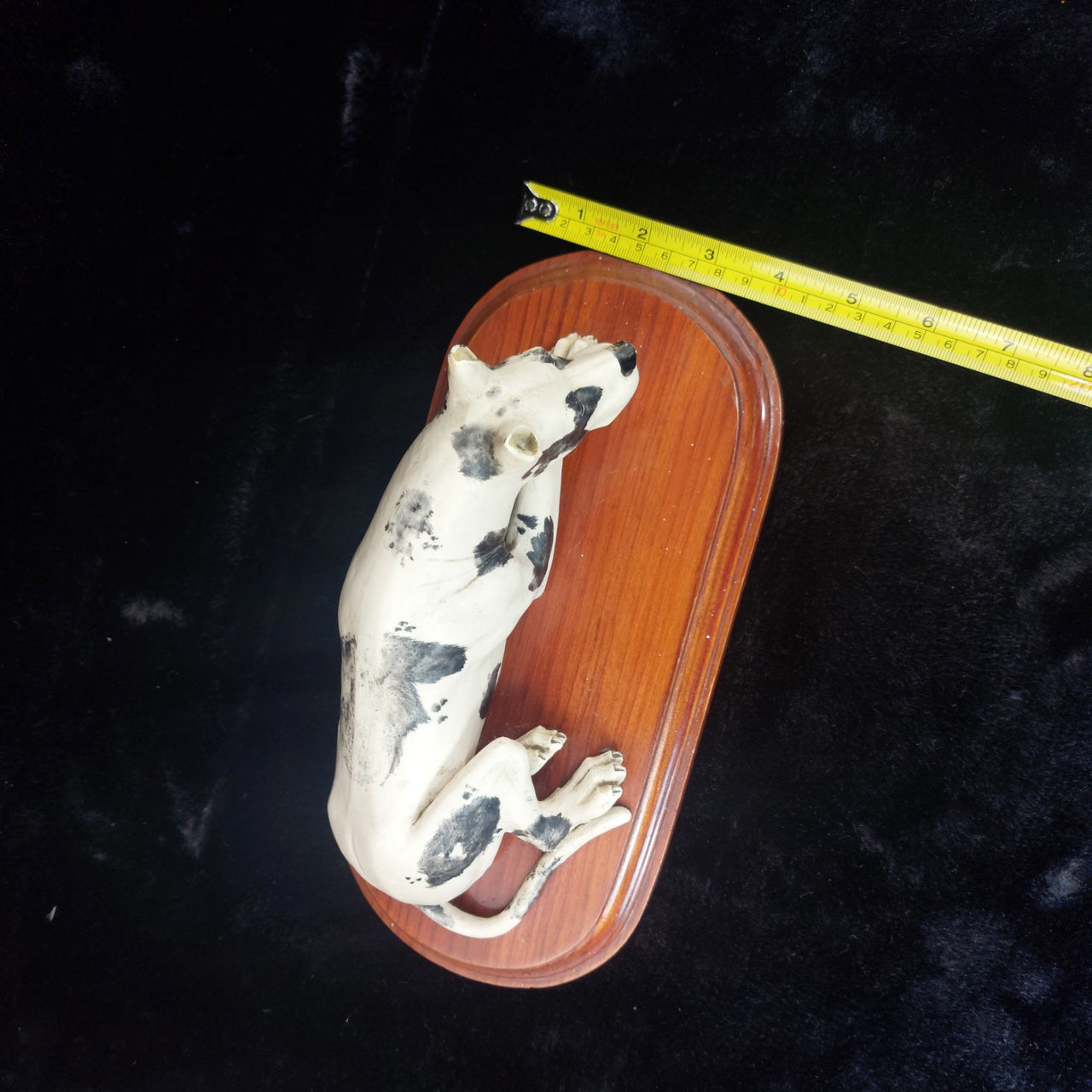 RARE Vintage White & Black Ceramic Figurine Dog   Husky Shepherd on Wooden Base16