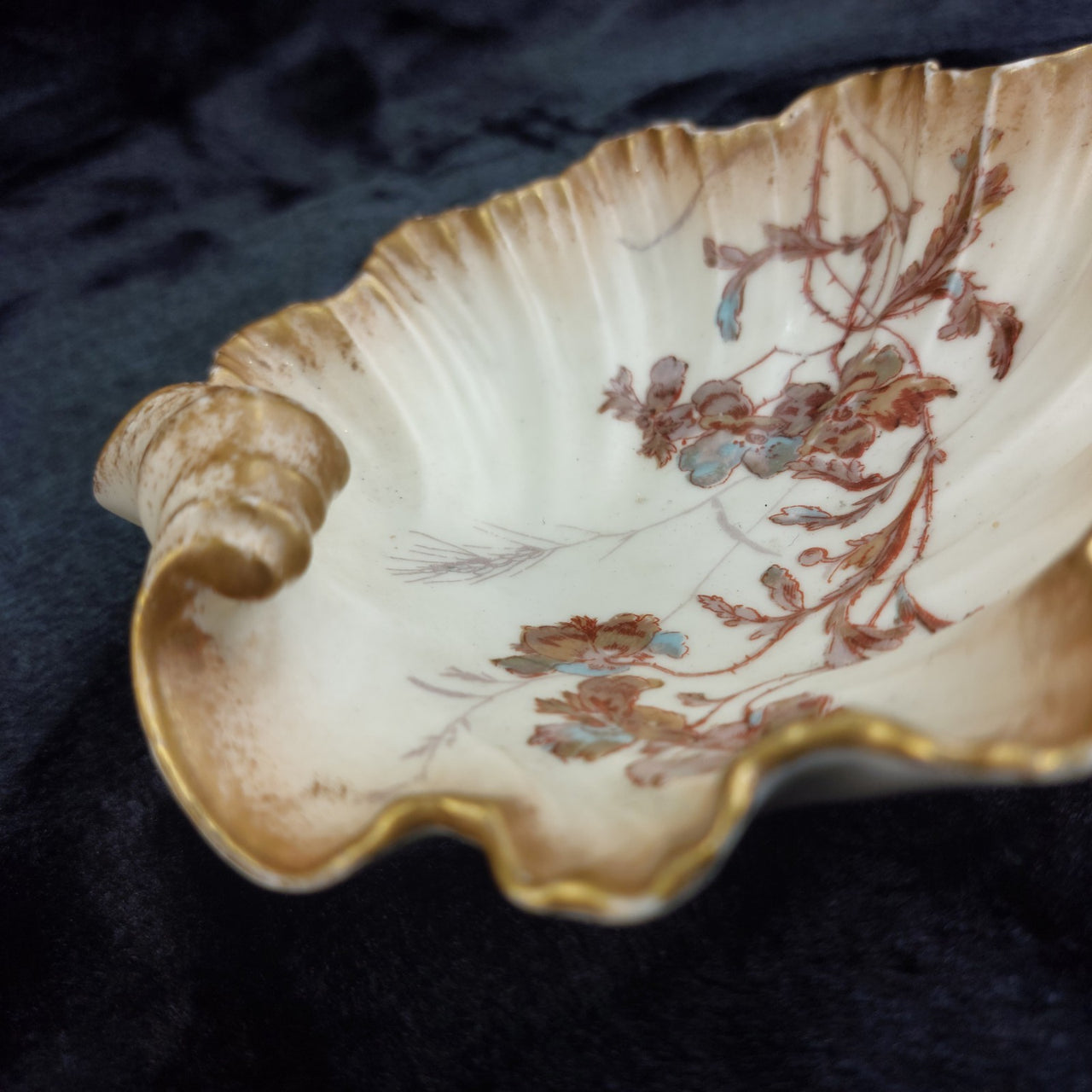Limoges France Bowl A. Lanternier Antique Shell Dish Floral Gilded Trim decor10