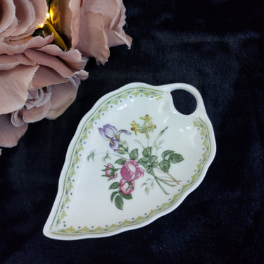 Vintage Royal Doulton Camilla Leaf Trinket Dish  Royal Doulton  1990 0