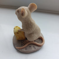 Thumbnail for Border Fine Arts First Friends FF5 – 1989 Mouse with Cheese Figurine gift11