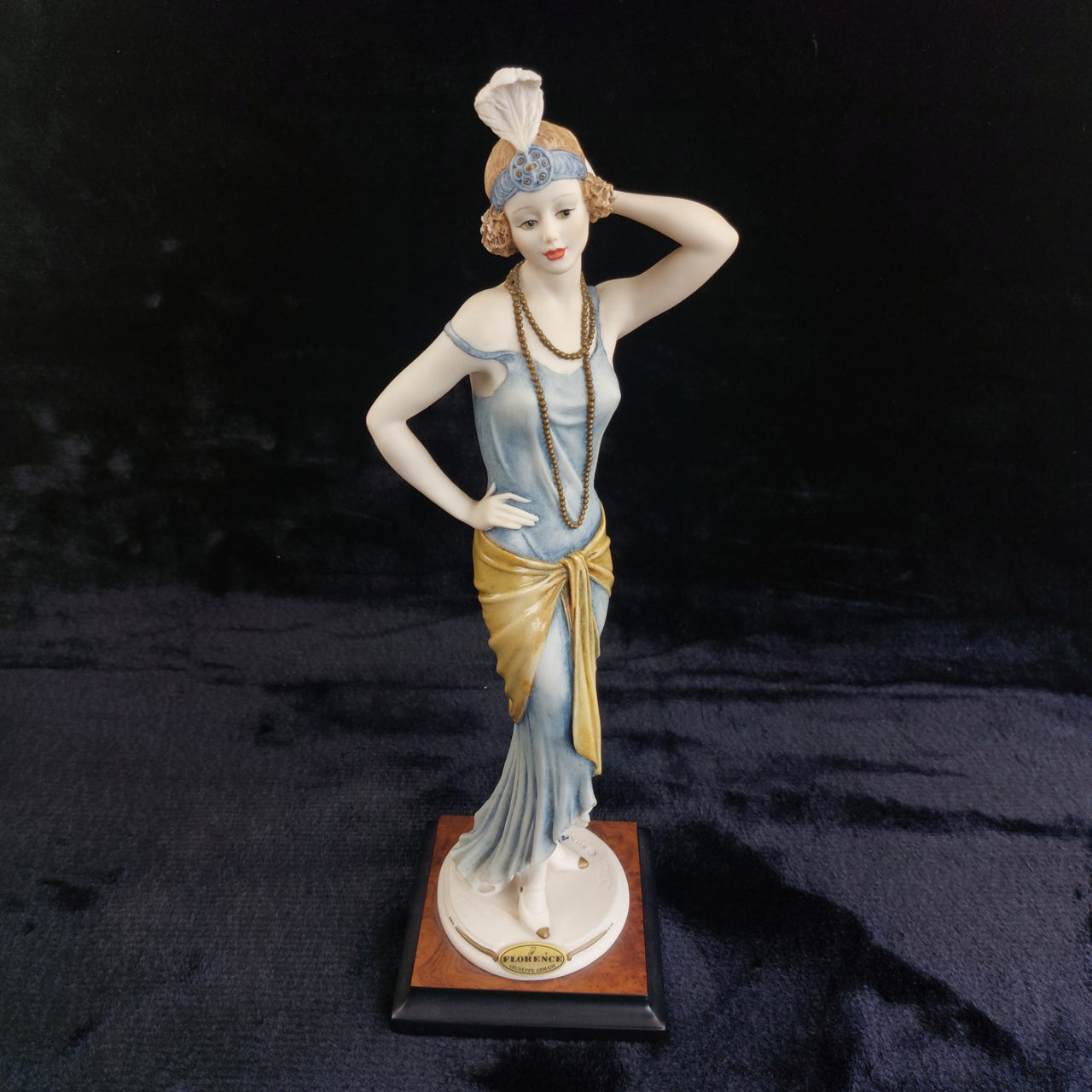 Florence Regine Figurine Armani Damina con Collana Italy 13" decor luxury2