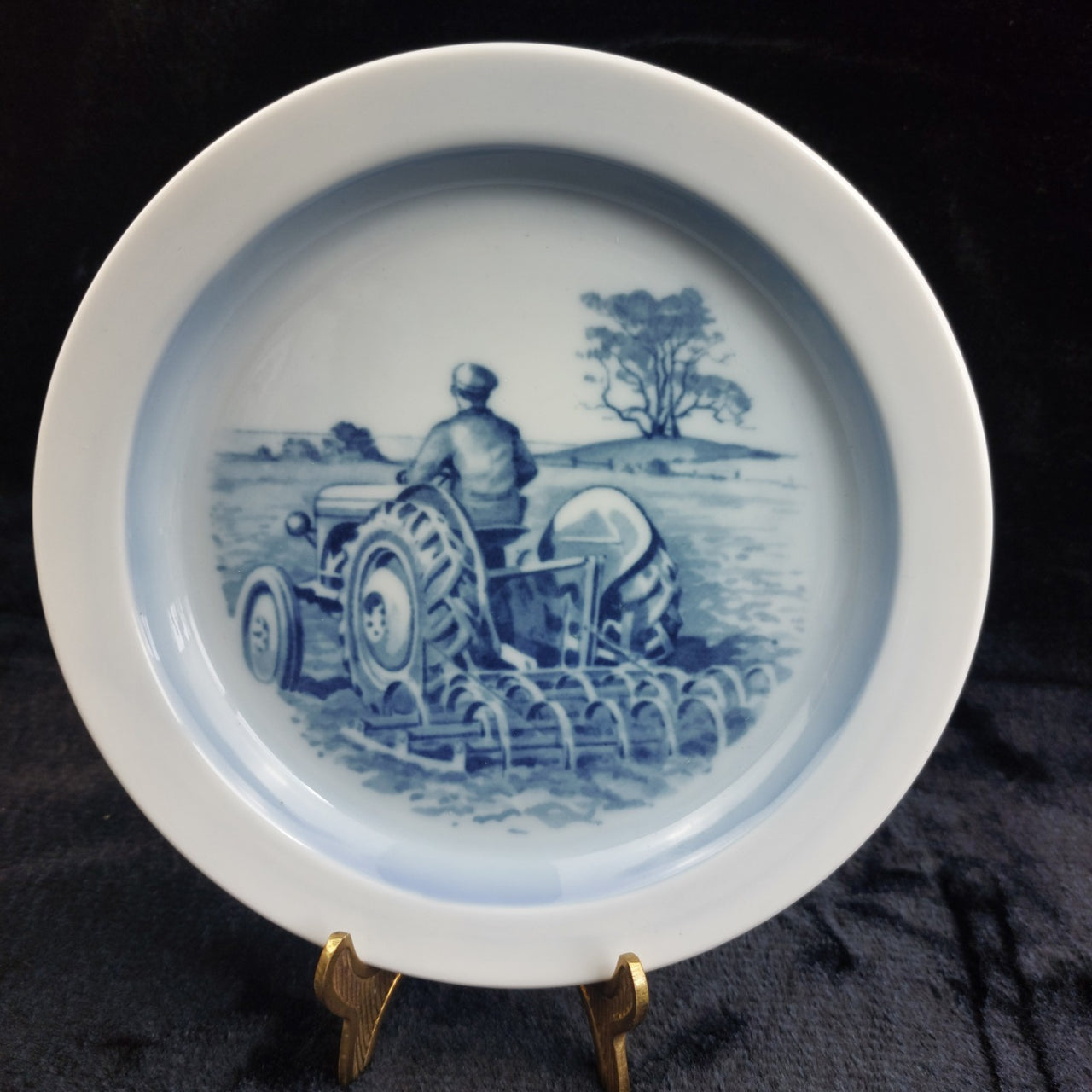 Royal Copenhagen Blue Plate  19cm Farmer Tractor Scene 299010 Denmark 52282