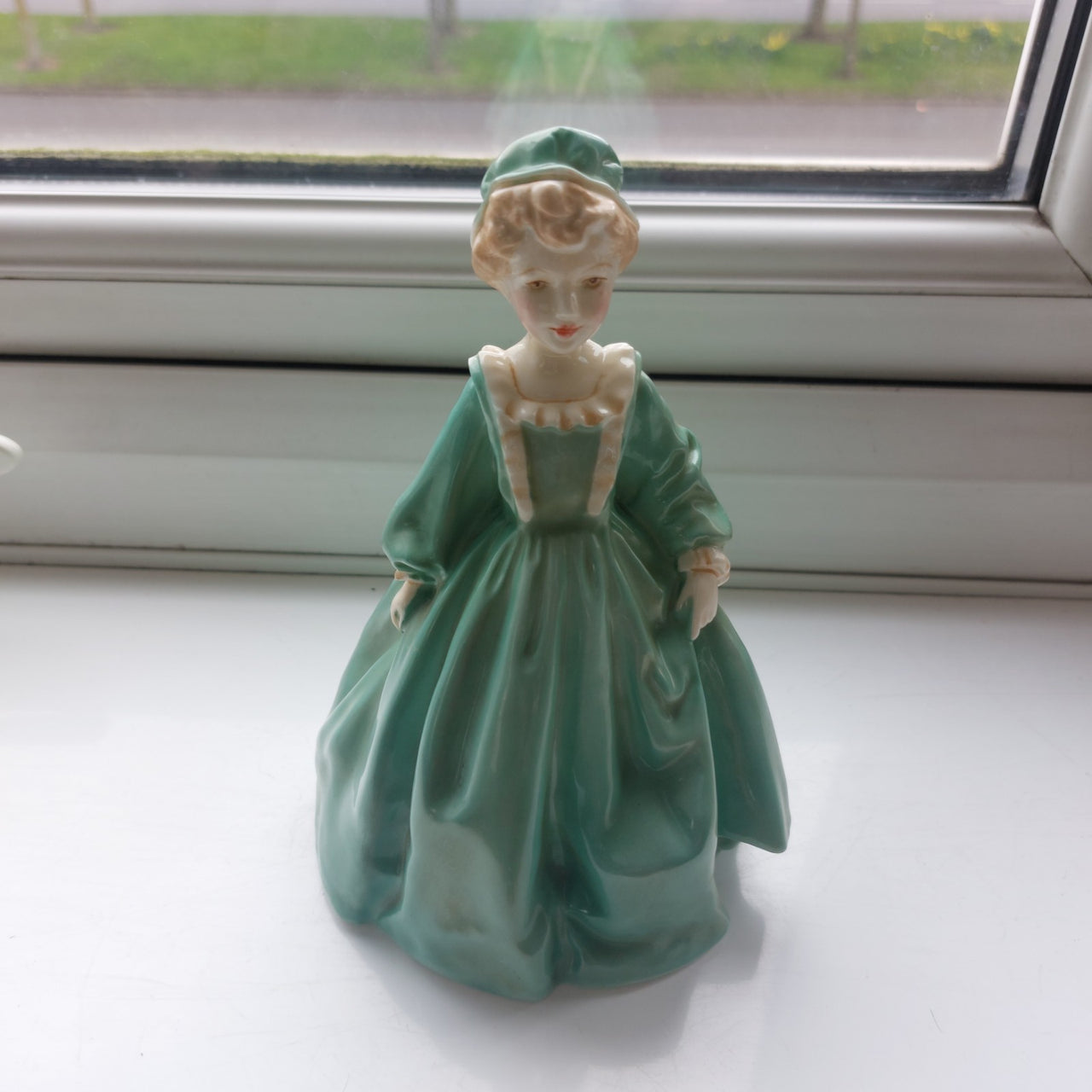 Royal Worcester Figurine 3081  6.5” Tall. Grandmother’s Dress F.G. Doughty10