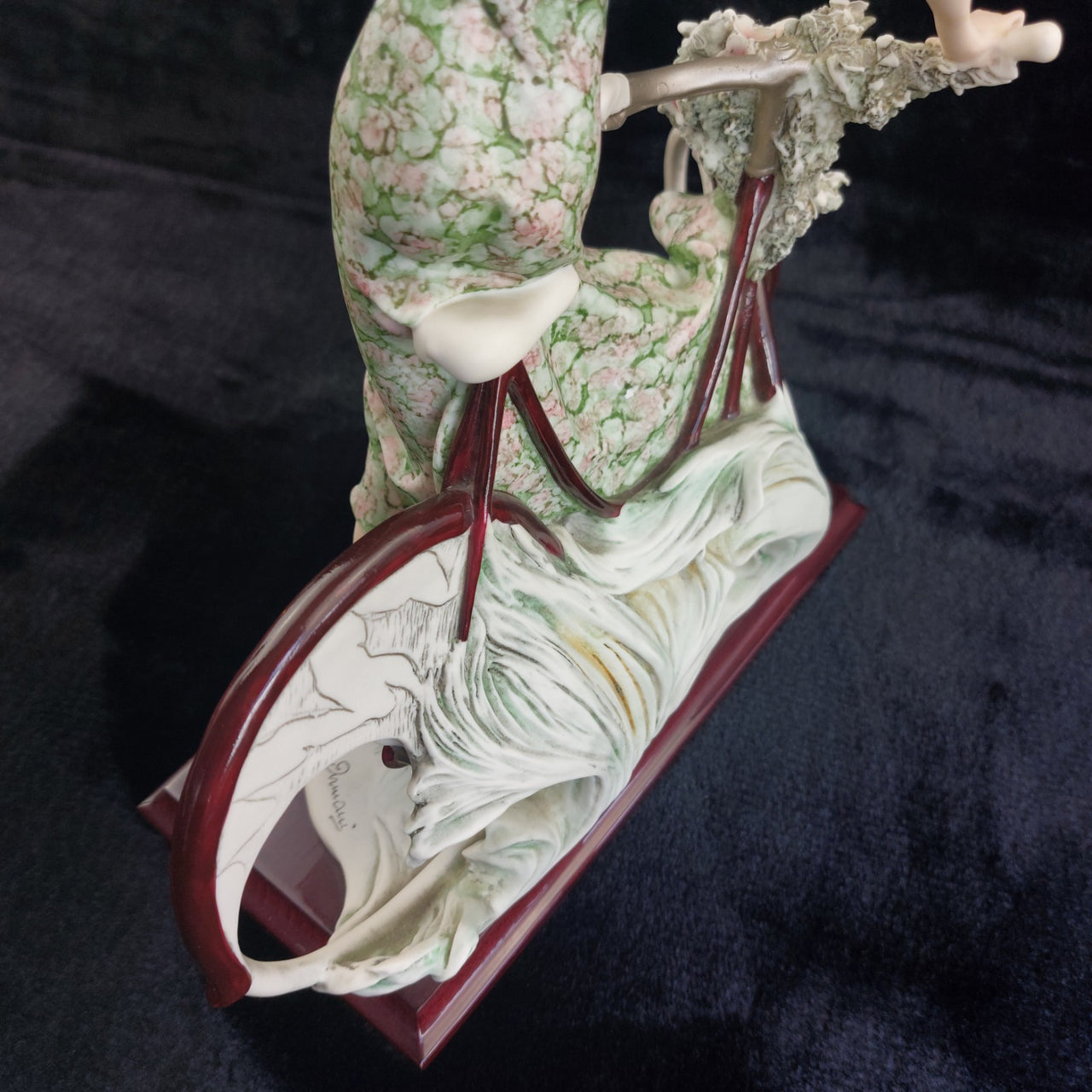Giuseppe Armani Florence “Bicycle  Spring” Rare lady Figurine 0539C Porcelain.12