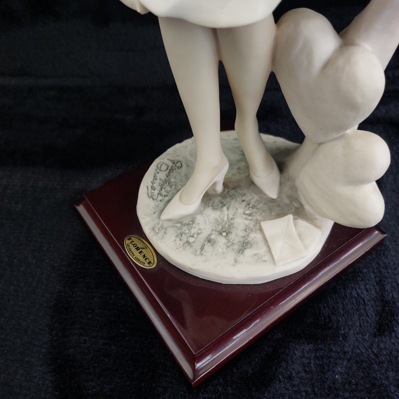 Florence In Love Figurine Armani 0382-F Girl with Rose & Letter 16" Porcelain17