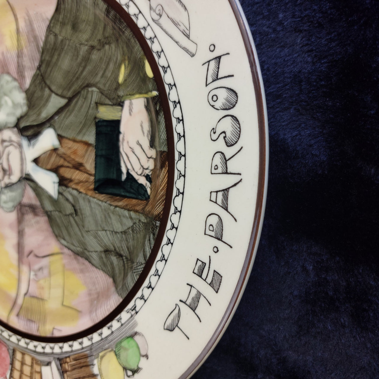 Doulton Royal "The Parson" Plate –D5905 Character Series Collector Plate Vintage3