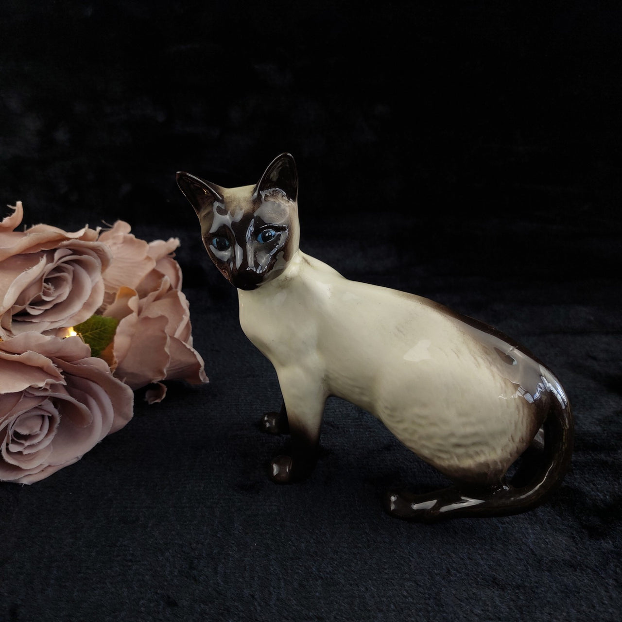 Beswick Siamese Cat Figurine Gloss Finish Pose Standing Long England 6.5"0