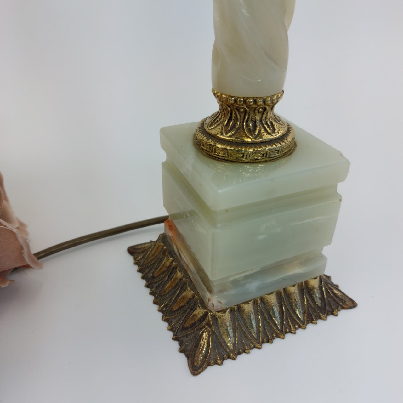 Stunning Marble & Brass large Table Lamp – 15" Tall, Ornate Design4