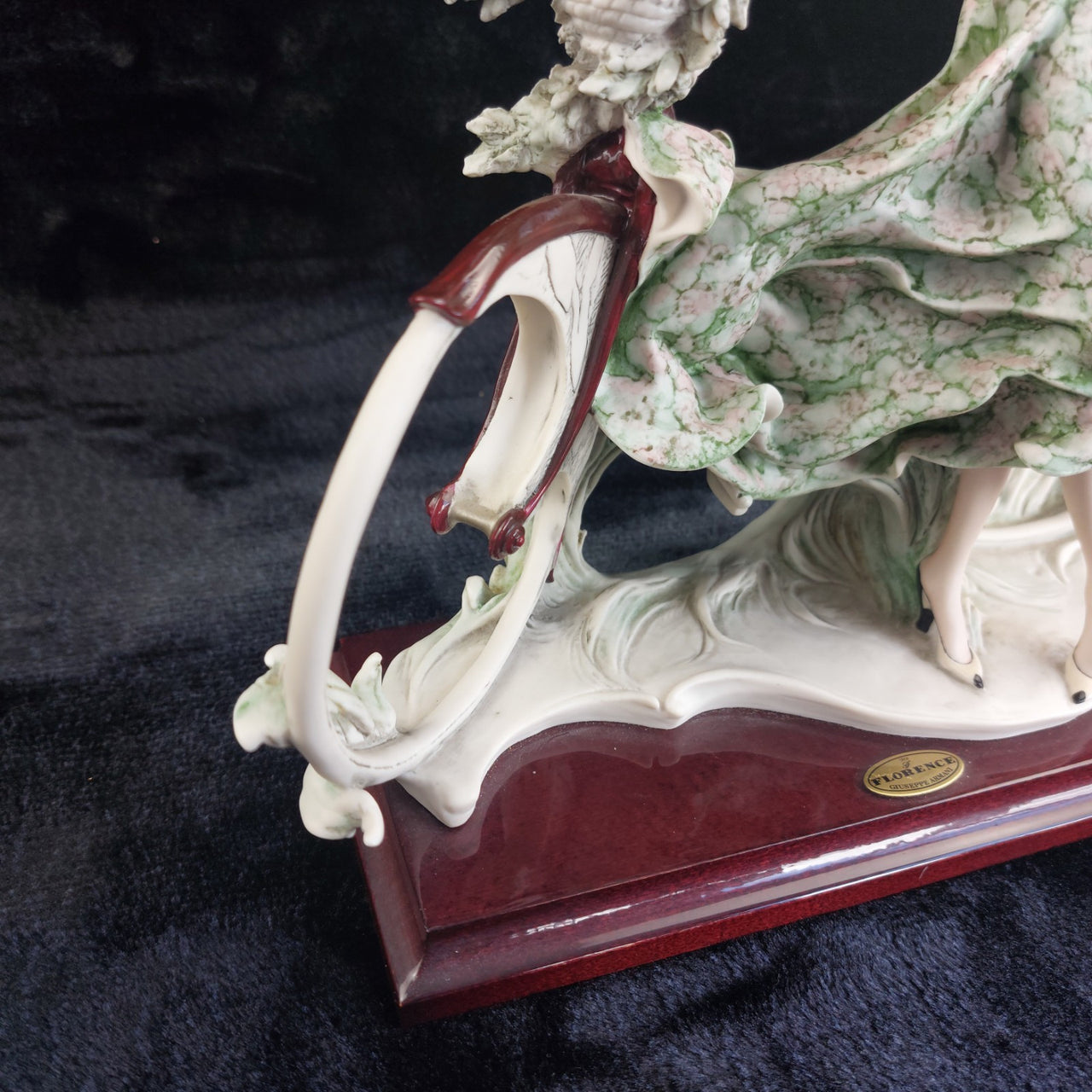 Giuseppe Armani Florence “Bicycle  Spring” Rare lady Figurine 0539C Porcelain.5