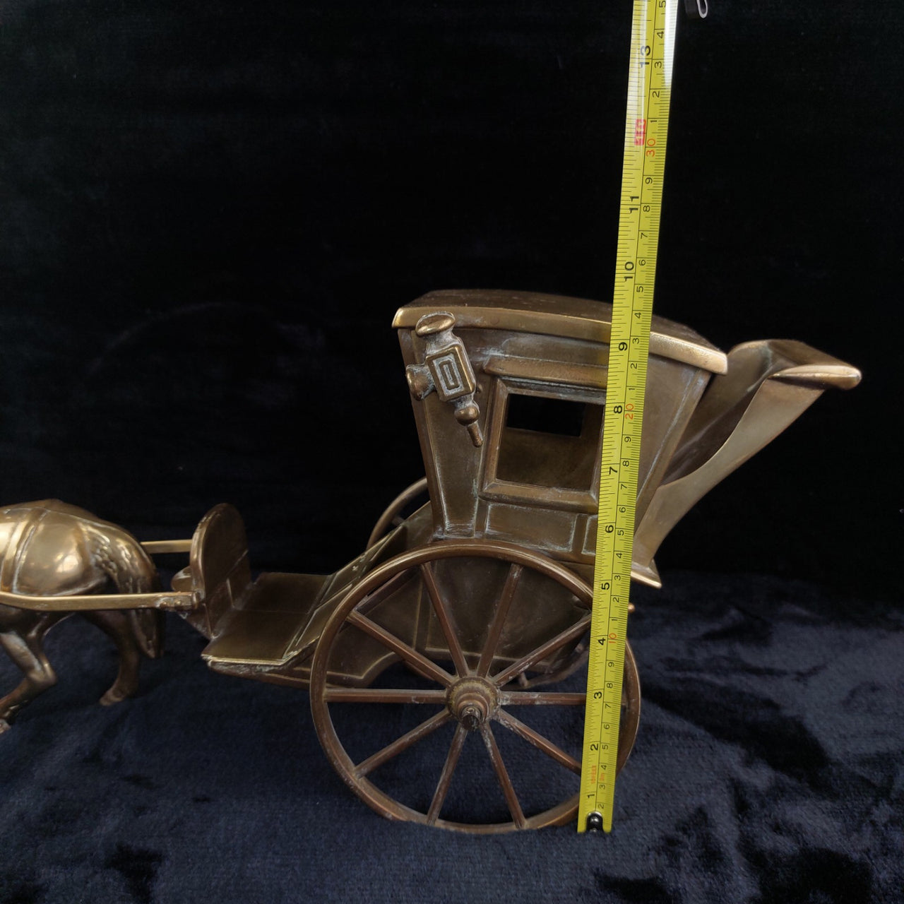 A large antique brass, Big horse with cab. 4.5 Kg Nicely sculpted and cast. gift20