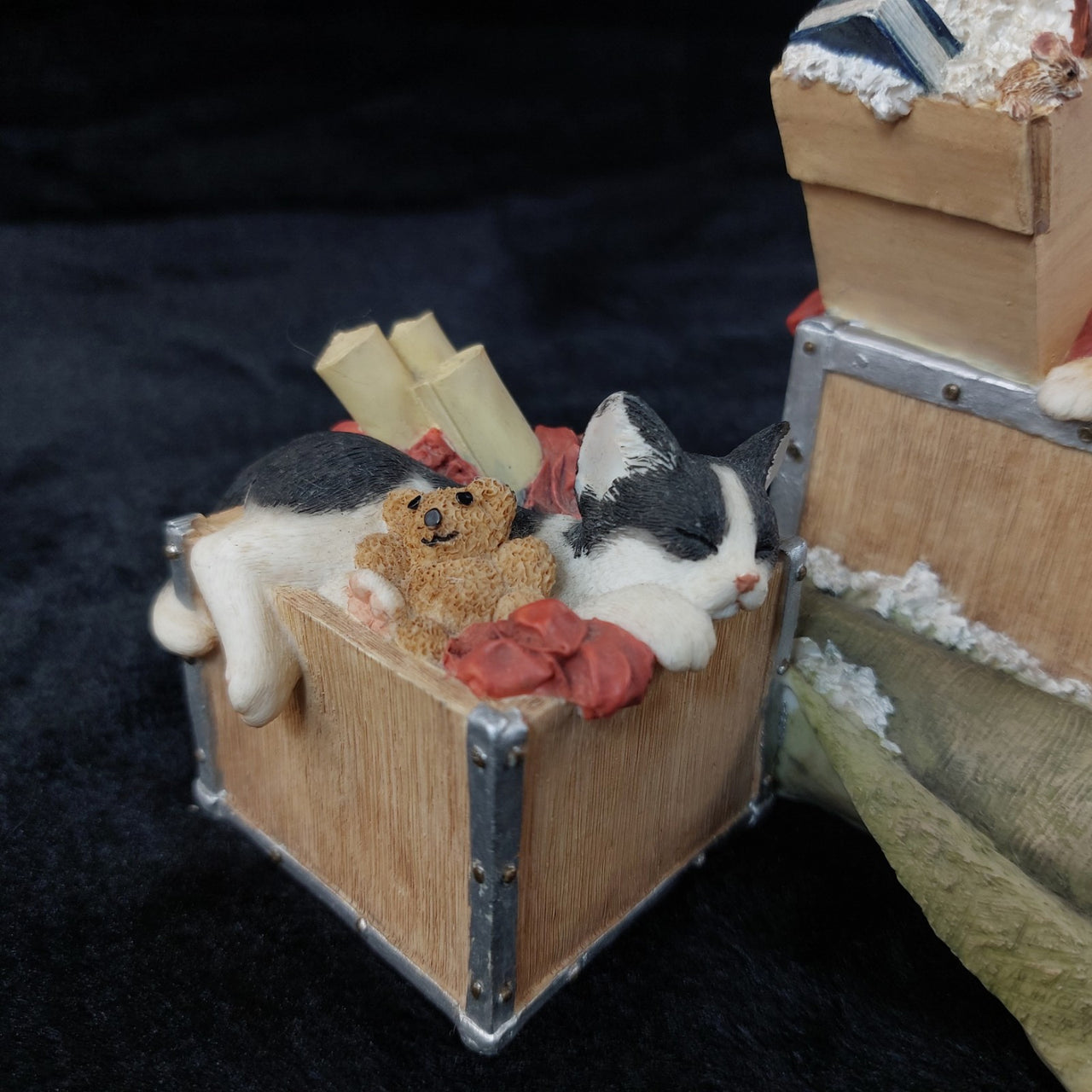 Sherratt & Simpson Cats Good Figurine Moving House 2004 Resin Ornament Fine 6.5"2