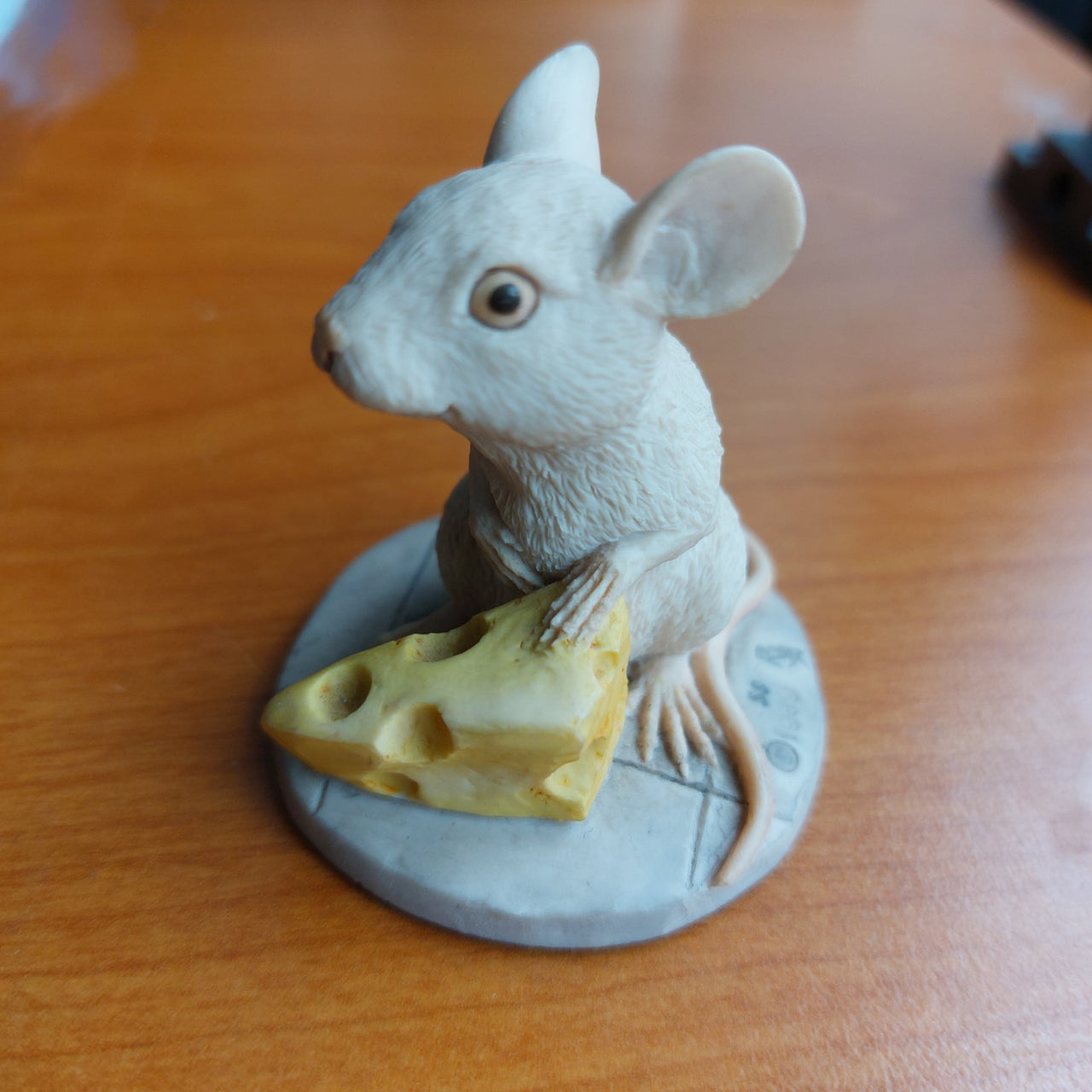 Border Fine Arts First Friends FF5 – 1989 Mouse with Cheese Figurine gift12