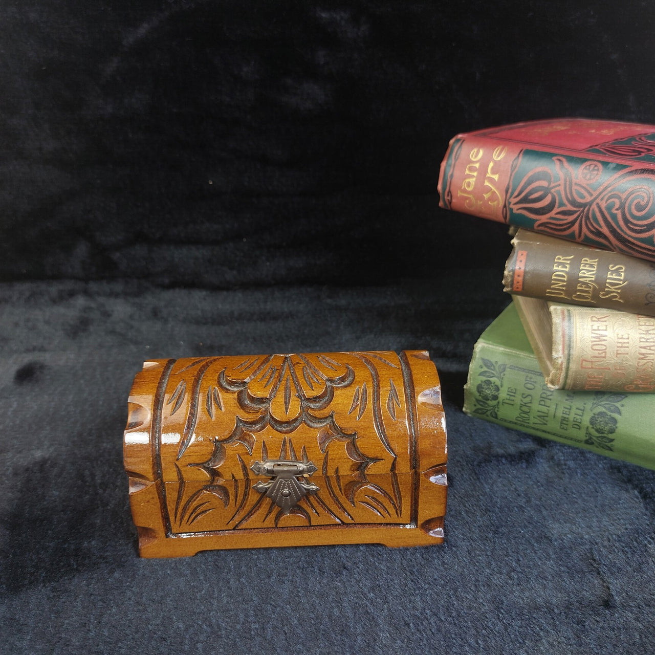 French Vintage Wooden Jewelry Box –Small Chest with Red Velvet Lini Hand-Carved2