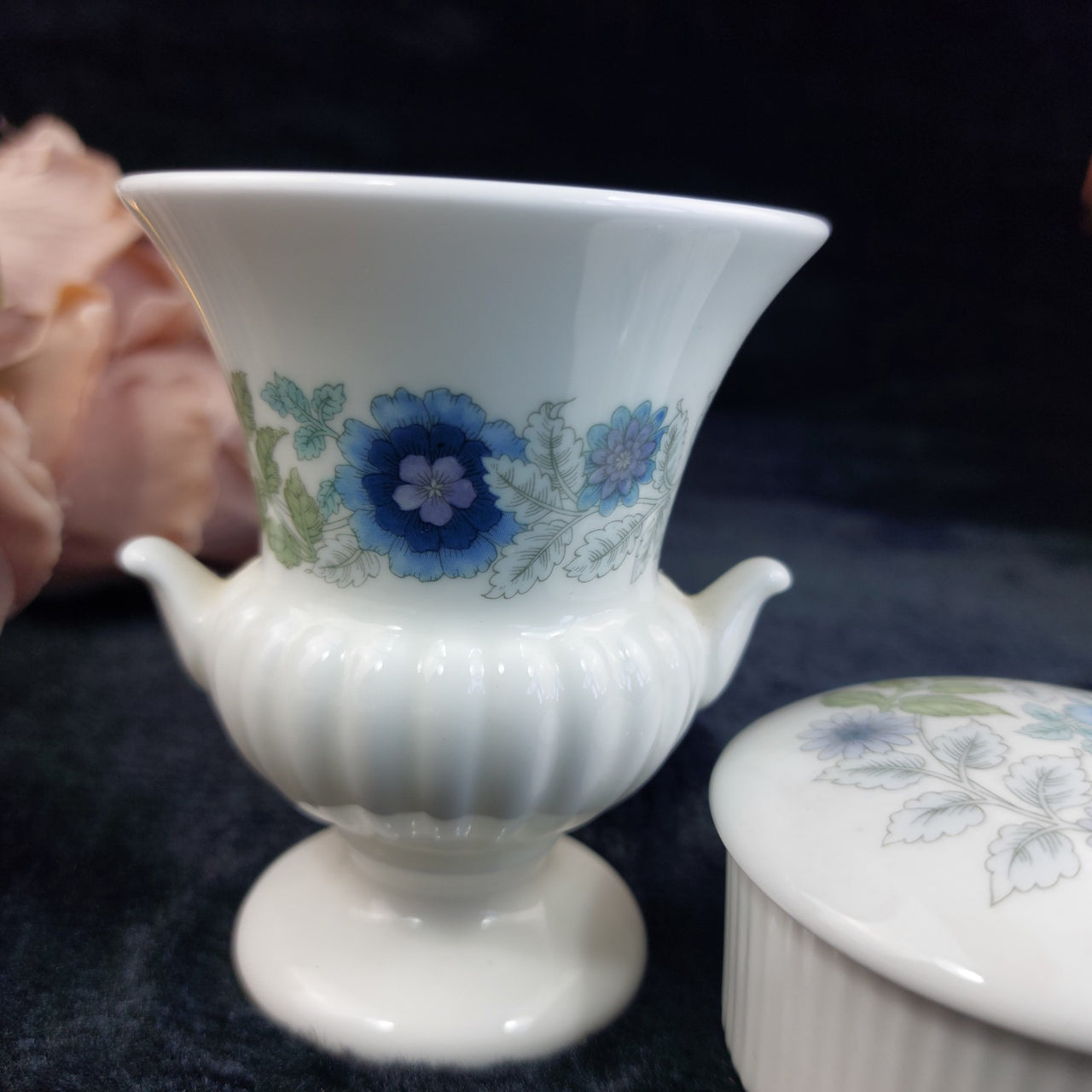 Wedgwood Bone China Mini Vase & Trinket Box - Blue Floral -England Traditional3