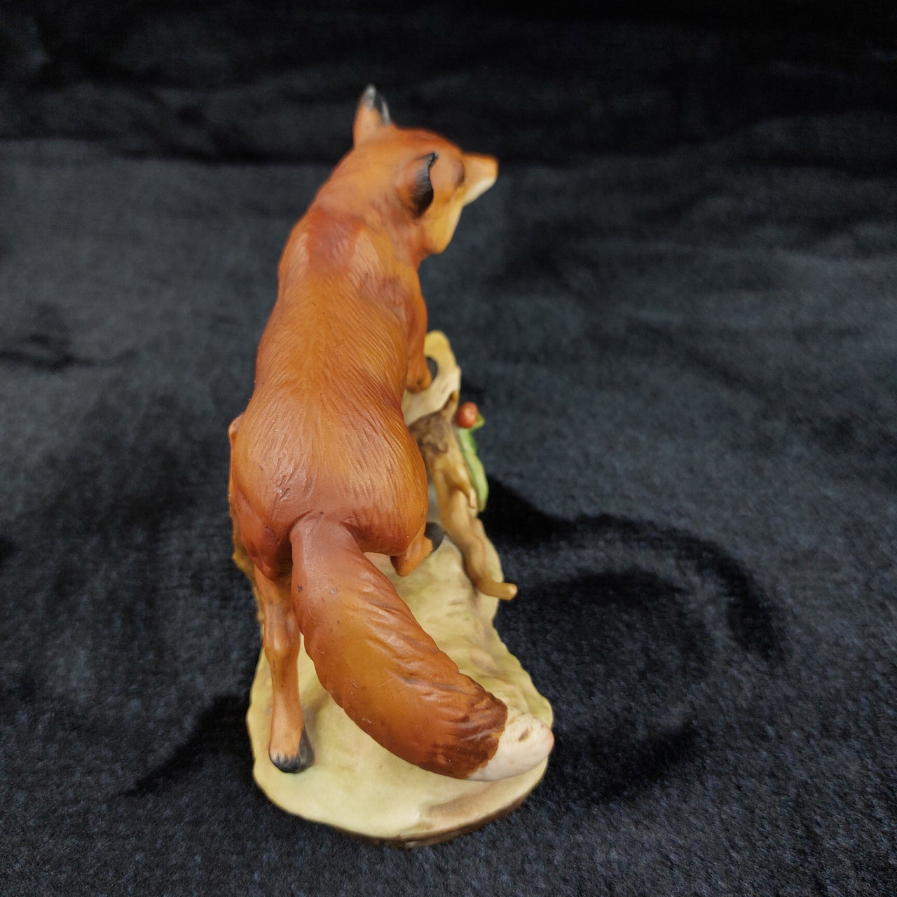 Maruri Good Fox Red Figurine Porcelain Wildlife 6" Long Hand Painted Woodland Sc3