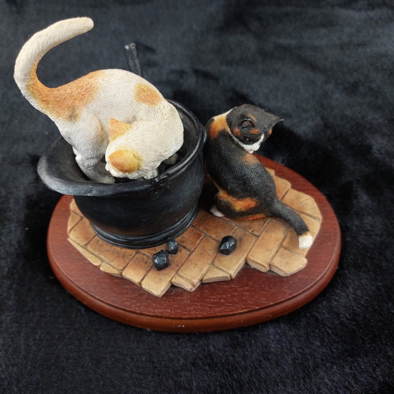 Border Fine Arts A20872 Sweep & Sooty Figurine Cats Scene James Herriot 20093