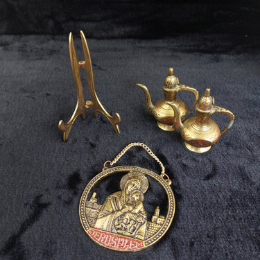 Vintage Brass Jerusalem Religious Plaque & Brass Pic Holder & 2× Brass Pitcher 1