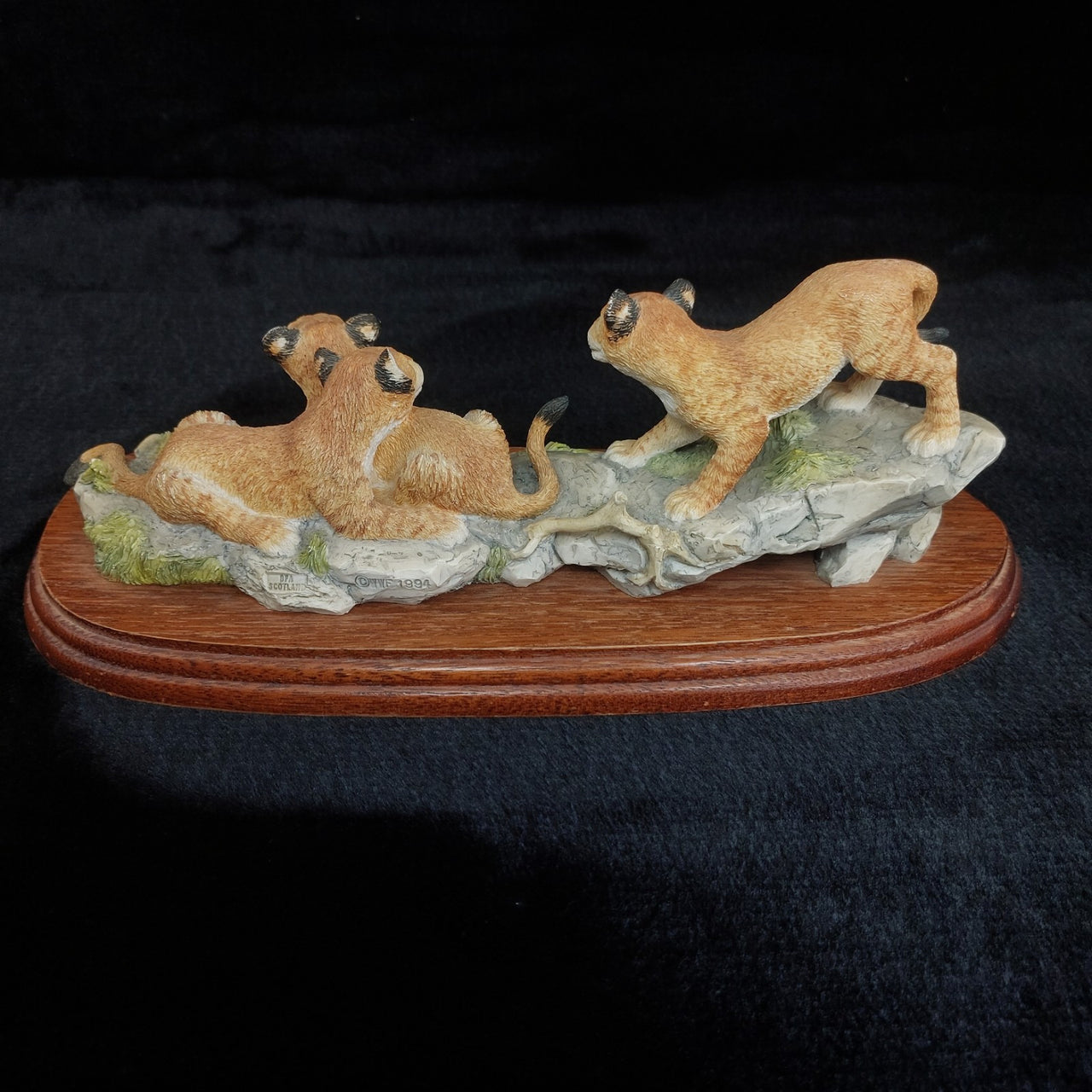 Border Arts Fine 1999 Lion Cubs Figurine BFA Scotland Hand Painted (Broken Ear).2