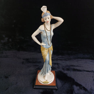 Florence Regine Figurine Armani 0434C Damina con Collana Italy  13