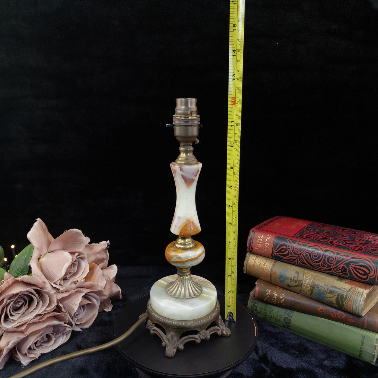 Vintage Onyx & Brass Table Lamp with Ornate Claw Foot Base Working Condition4