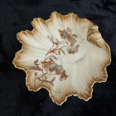 Limoges France Bowl A. Lanternier Antique Shell Dish Floral Gilded Trim decor1