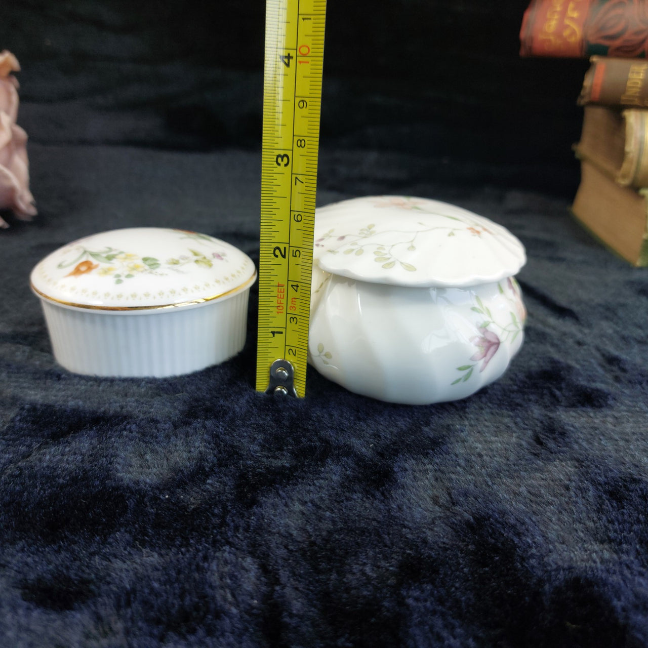 Wedgwood Bone China Pin Dish & Trinket Box Set England - Floral Gold Vintage Rim6