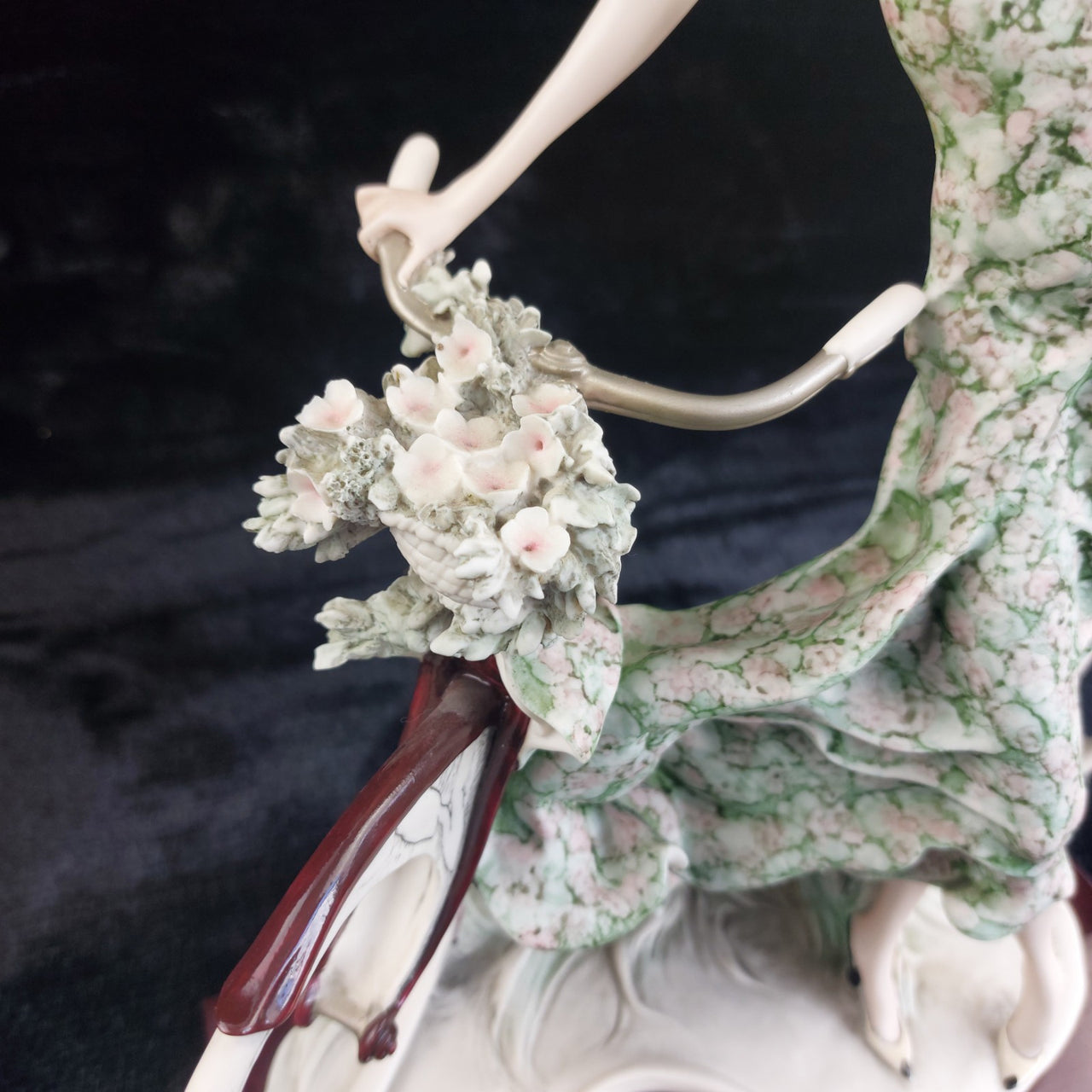 Giuseppe Armani Florence “Bicycle Spring” lady Rare Figurine 0539C Porcelain.4
