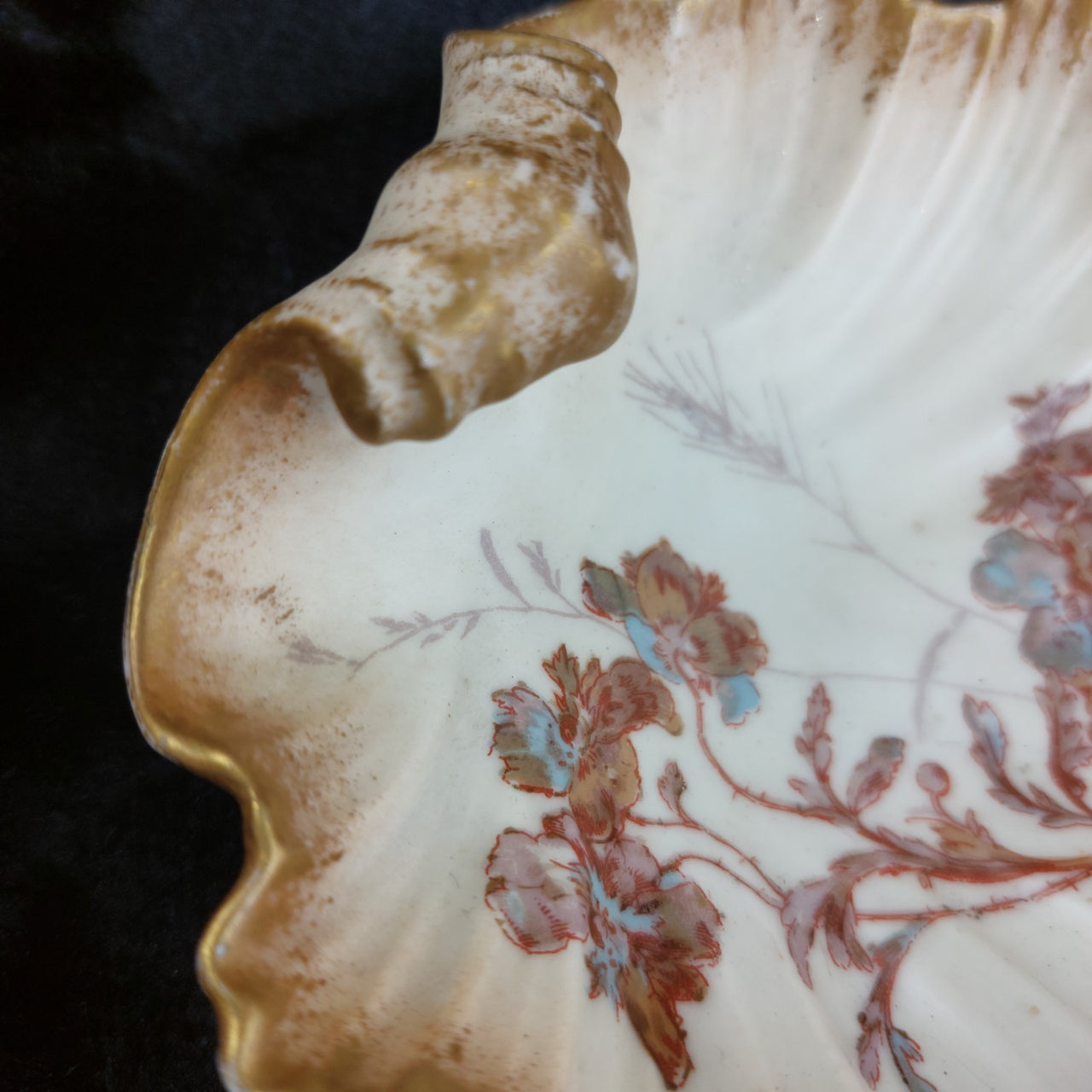 Limoges France Bowl A. Lanternier Antique Shell Dish Floral Gilded Trim decor9