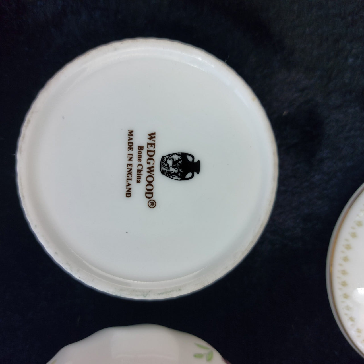 Wedgwood Bone China Pin Dish & Trinket Box Set England - Floral Gold Vintage Rim11