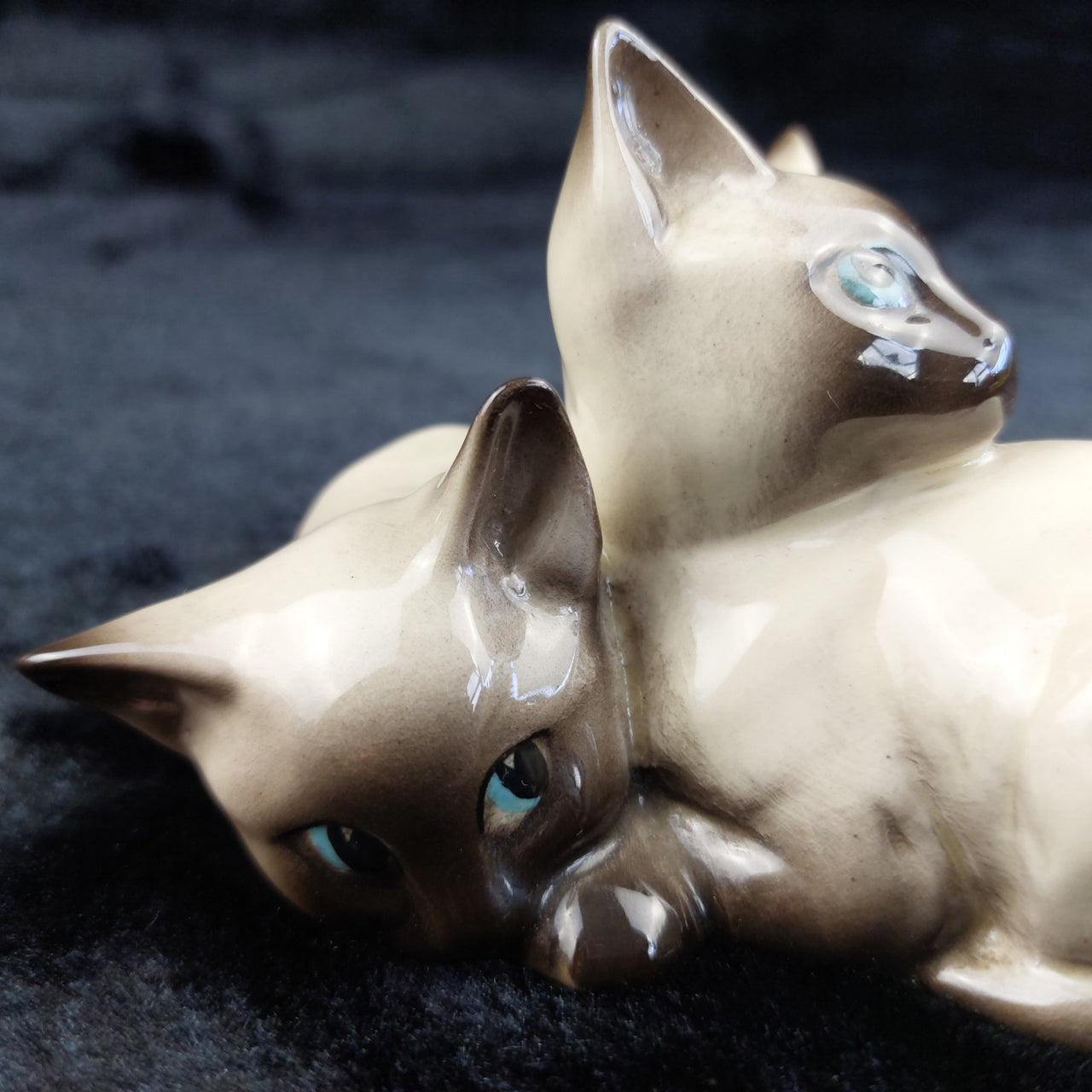 Beswick Siamese Cat Pair Figurine Vintage Good England Ceramic 3.5x5"8