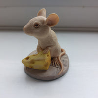 Thumbnail for Border Fine Arts First Friends FF5 – 1989 Mouse with Cheese Figurine gift8