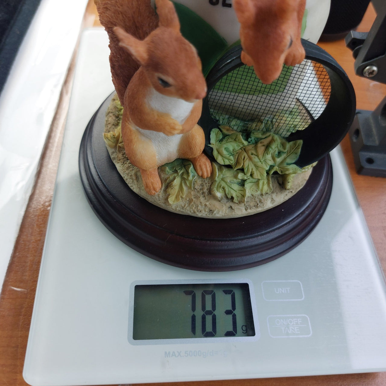 Border Arts Fine Good Squirrels in Garden 2014 Figurine A26260 Mammals Decor.16