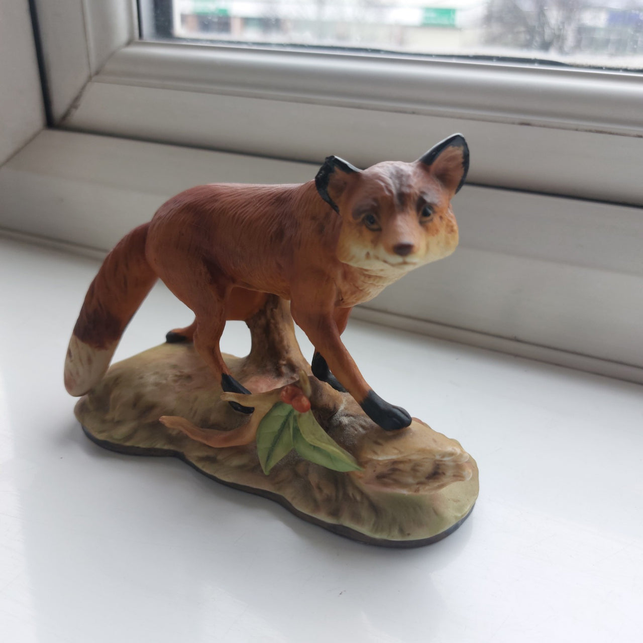 Maruri Good Fox Red Figurine Porcelain Wildlife 6" Long Hand Painted Woodland Sc12