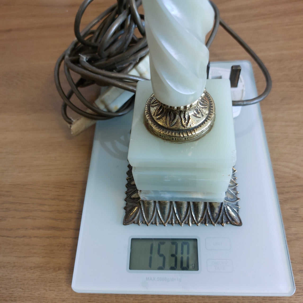 Stunning Marble & Brass large Table Lamp – 15" Tall, Ornate Design18