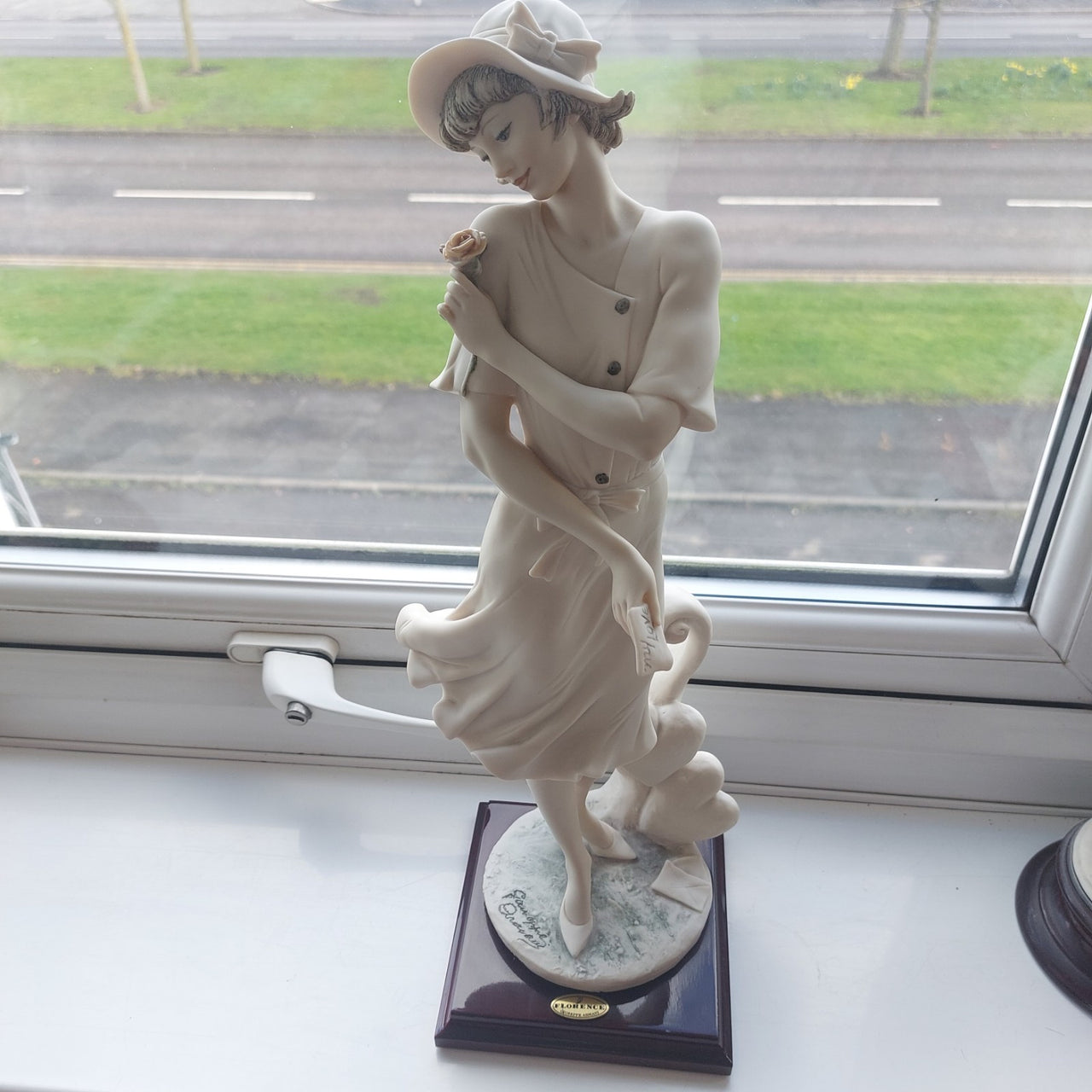 Florence In Love Figurine Armani 0382-F Girl with Rose & Letter 16" Porcelain14