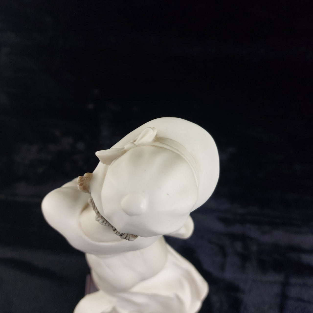 Florence In Love Figurine Armani 0382-F Girl with Rose & Letter 16" Porcelain12