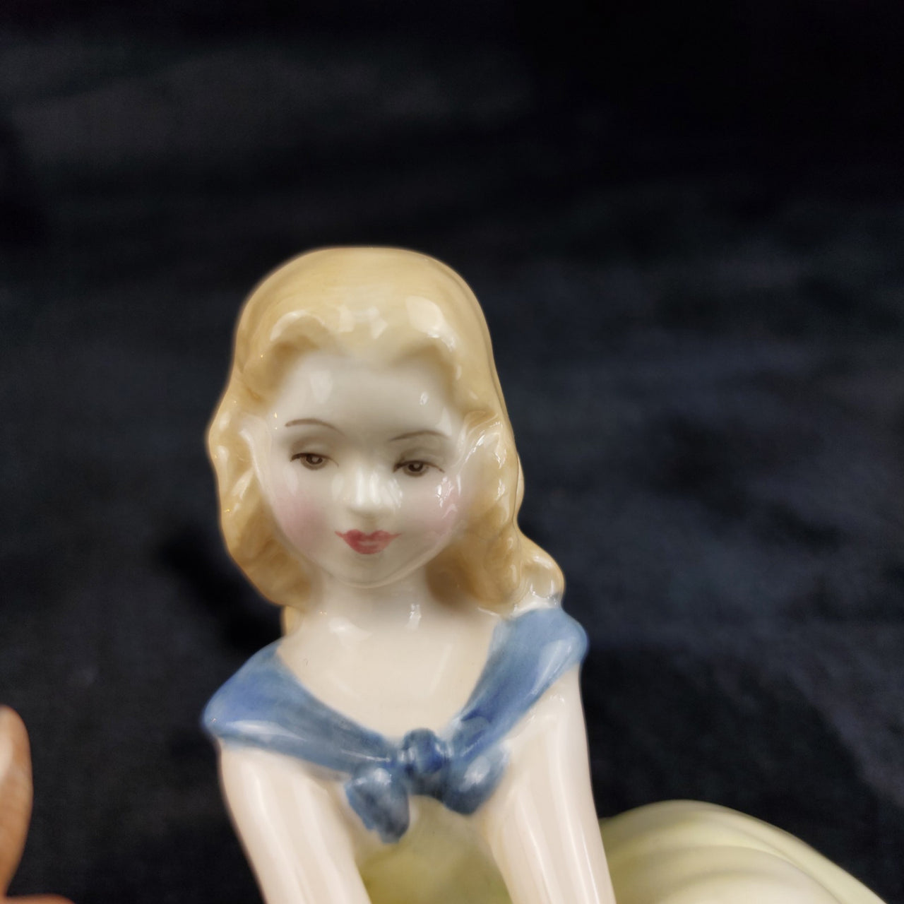 Royal Doulton Golden Days HN2274 Girl Dog Figurine China Bone Good 1963 Vintage5