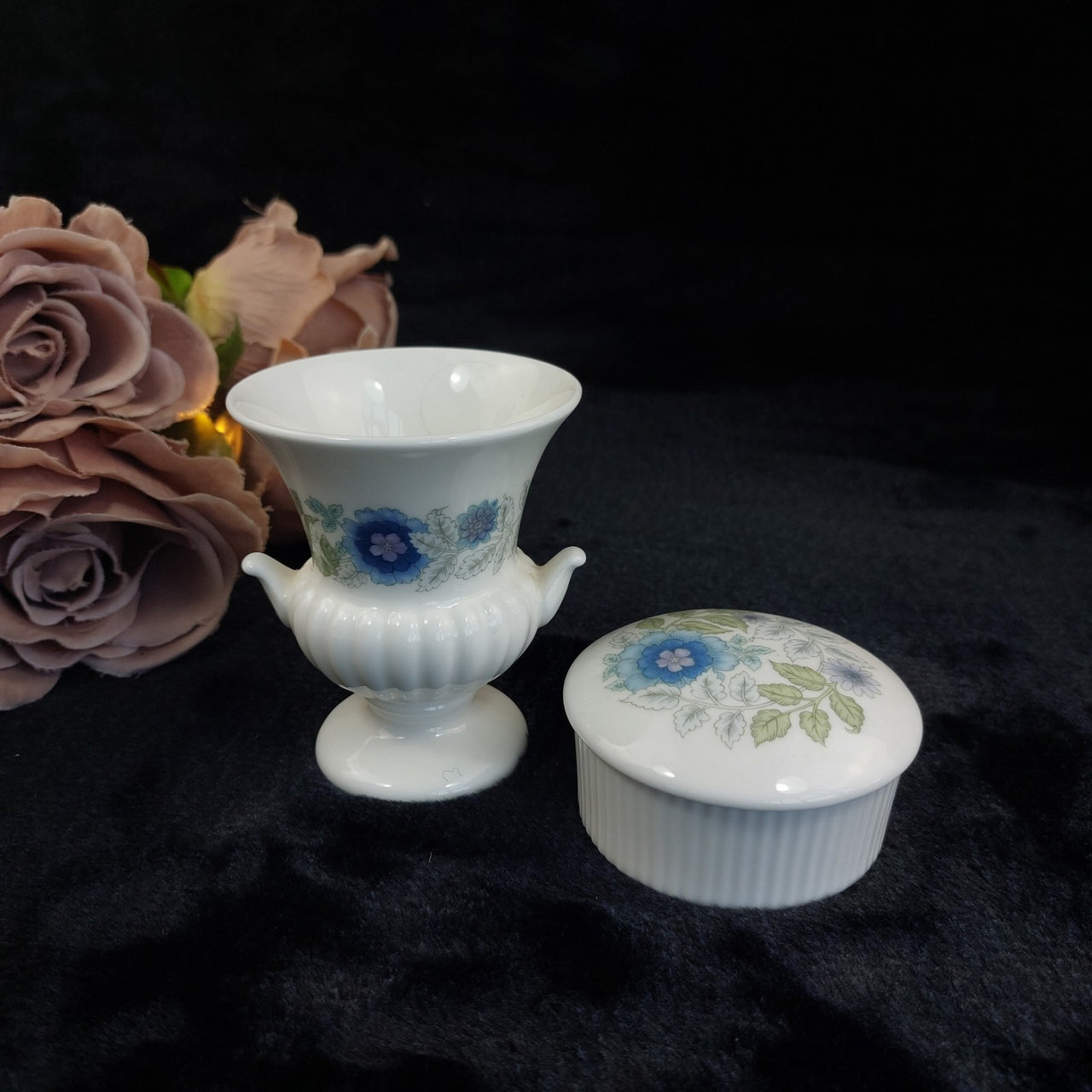 Wedgwood Bone China Mini Vase & Trinket Box - Blue Floral -England Traditional6