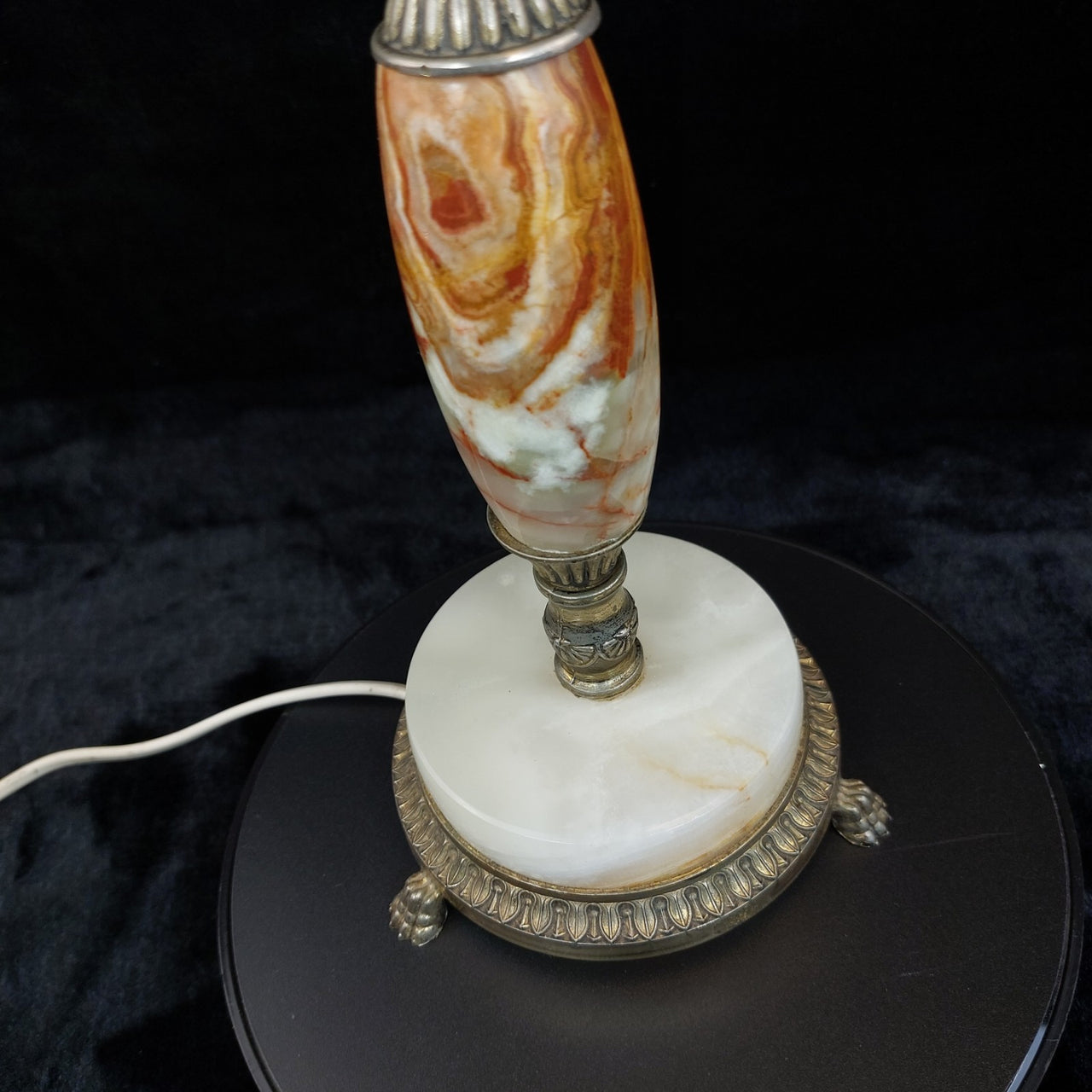 Vintage Marble Brass & Table Lamp – Ornate Onyx Base – Working Condition Display5
