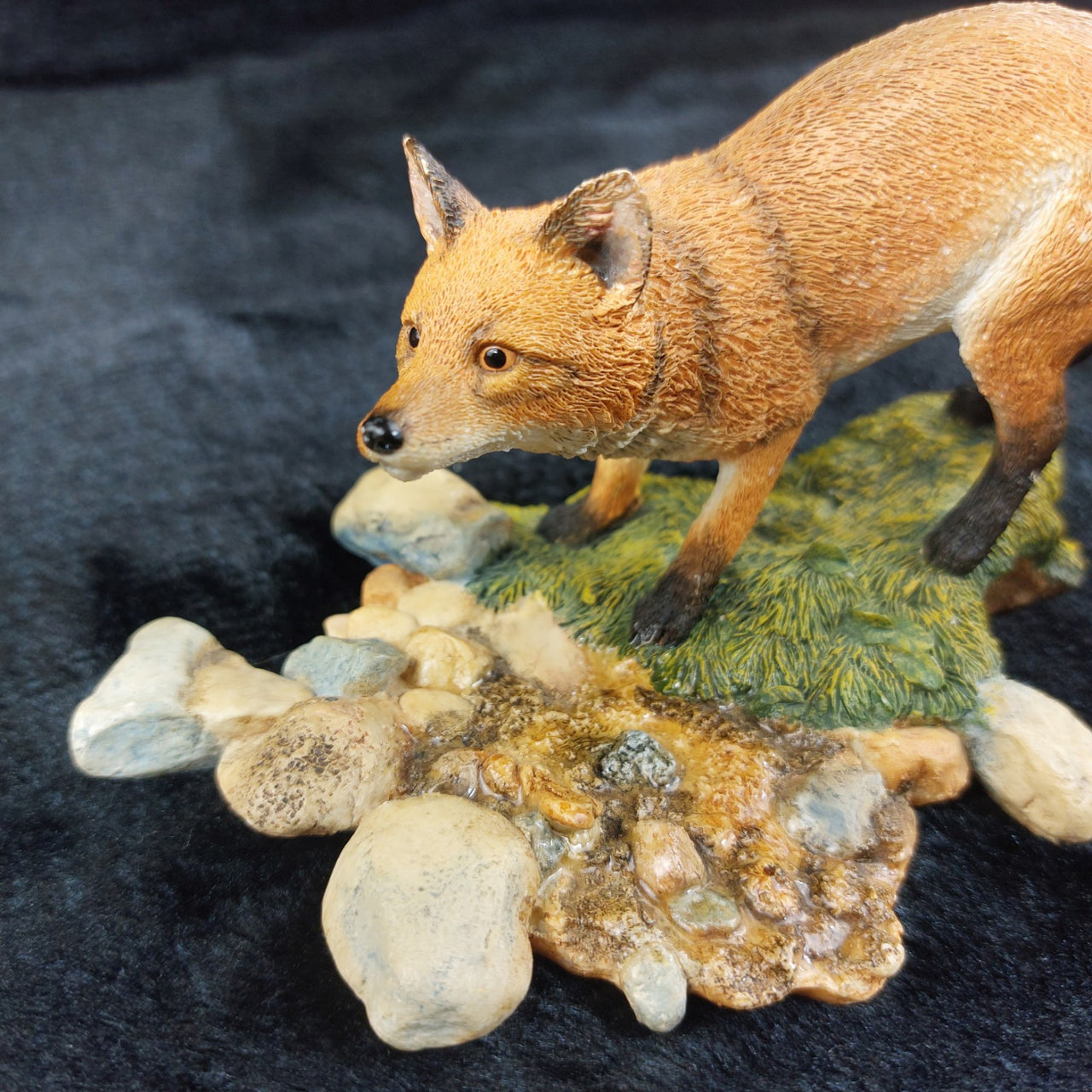 Sherratt & Simpson Fox Figurine  2005 – Handcrafted Fox by Stream2