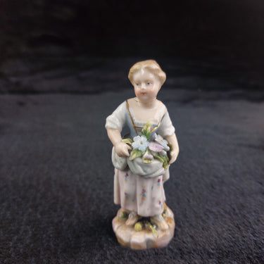 Antiques Victorian Porcelain Spring 1800's Figurine United Kingdom White Small1