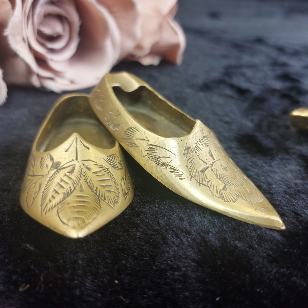 Vintage Brass Trinket & astray Set Hinged Turtle Box & Engraved Shoes13