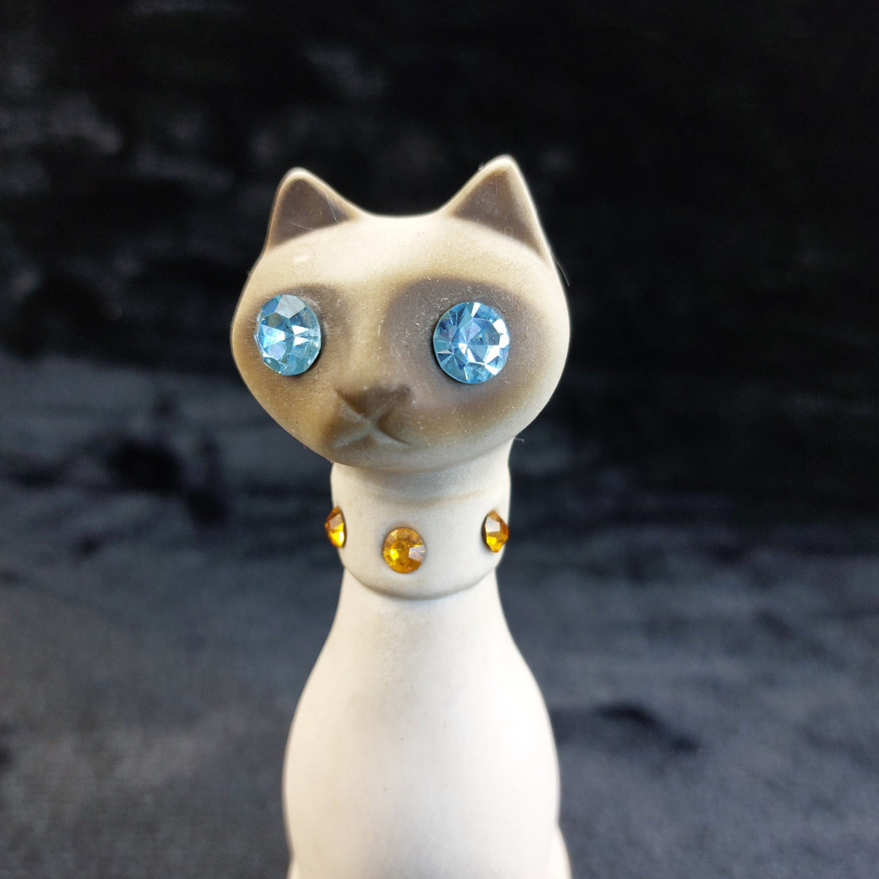 California Vintage USA Siamese Cat Figurines Pair – One Repaired - 6.75" Display11