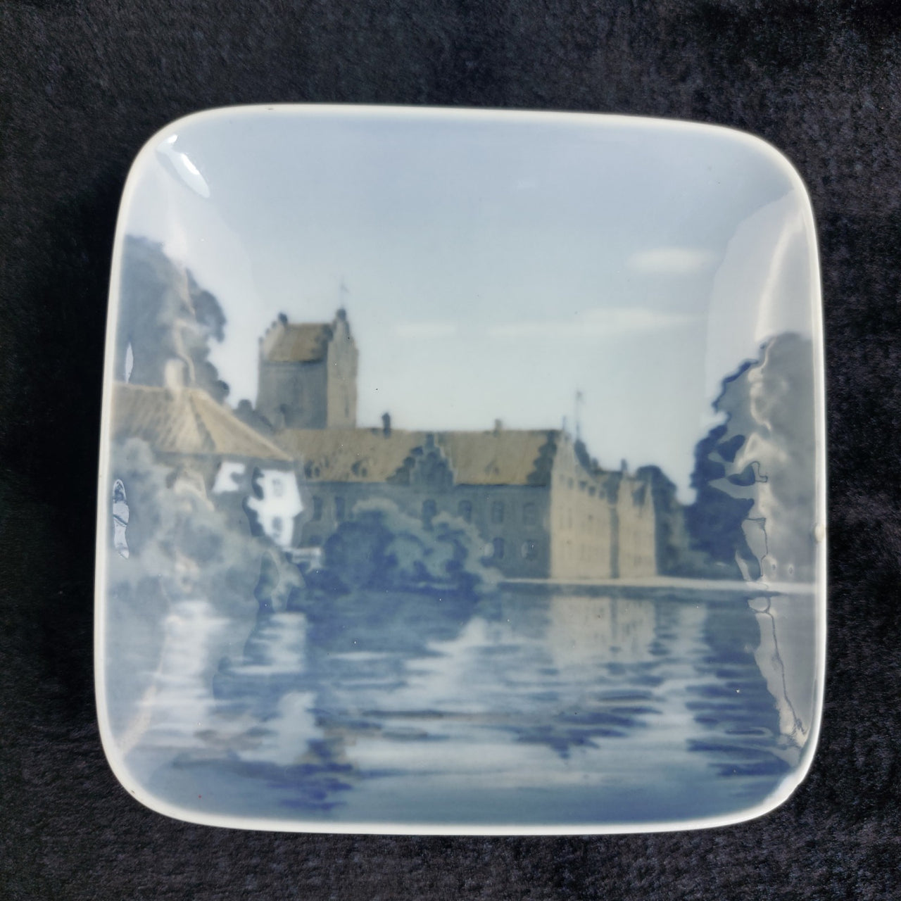 2×Royal Copenhagen Ashtray Dish Domkirken Hald Slelv Danish Landmark Porcelain3