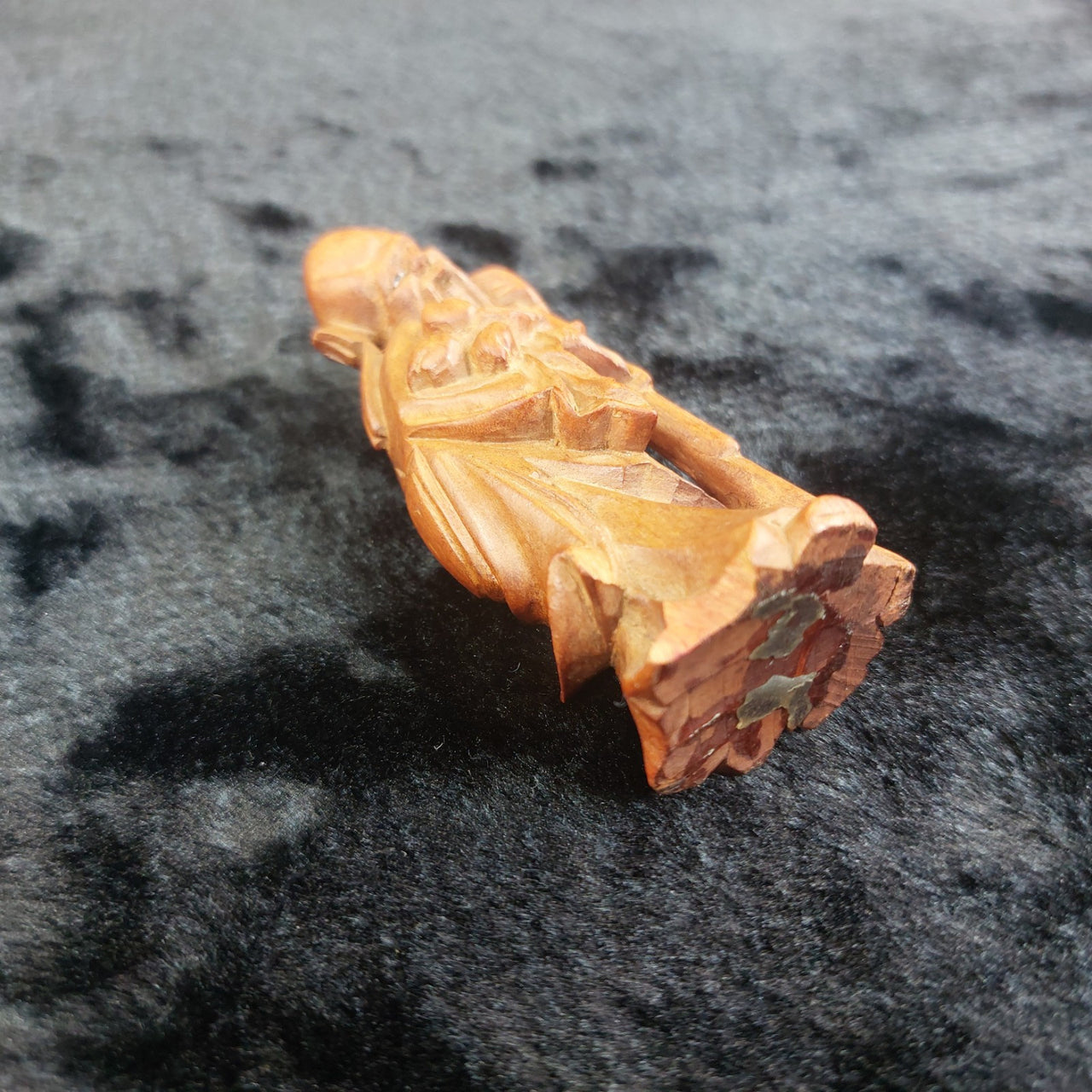 Hand-Carved Teak Wood Asian Elder Figurine – Holding Staff & Fruit 3.75" China3